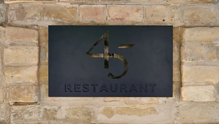 Вивіска ресторану 45