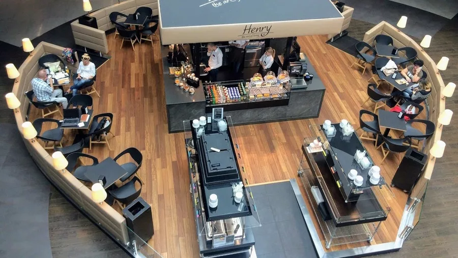 Ресторан Henry загальний вигляд